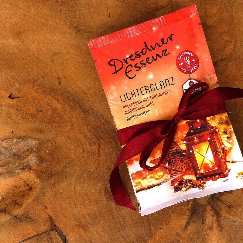 Magiczny świąteczny zapach, sól do kąpieli "GLITTERING LIGHTS", 60 g - obrazek 2